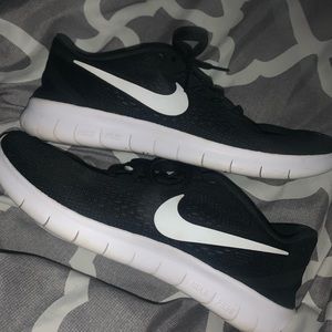 Nike tennis shoes